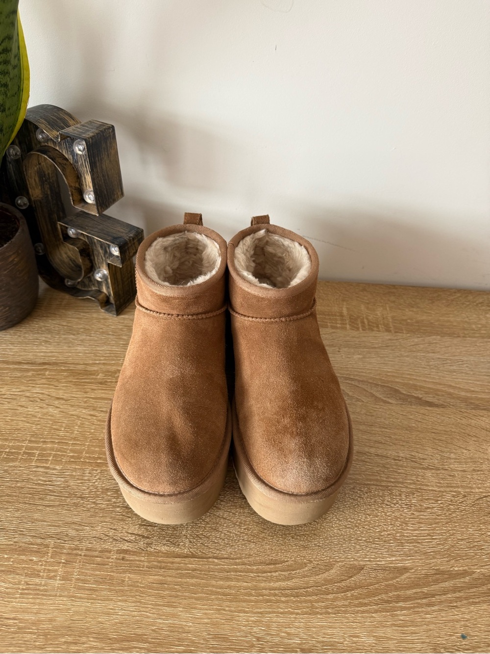 Platform UGG Mini Boots (Chestnut, Women’s 9) - Picture 2 of 8